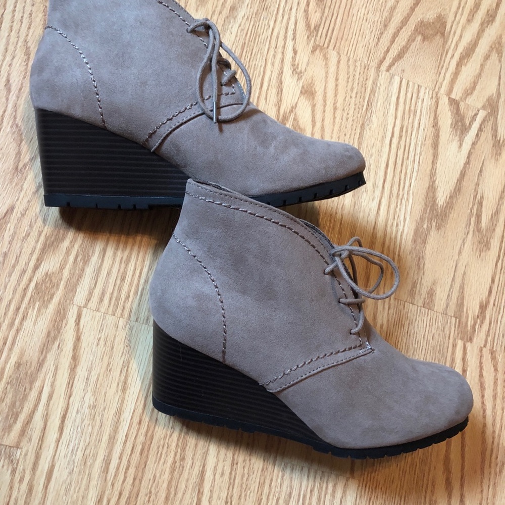 Gray/Tan Wedge Ankle Boots, size 9